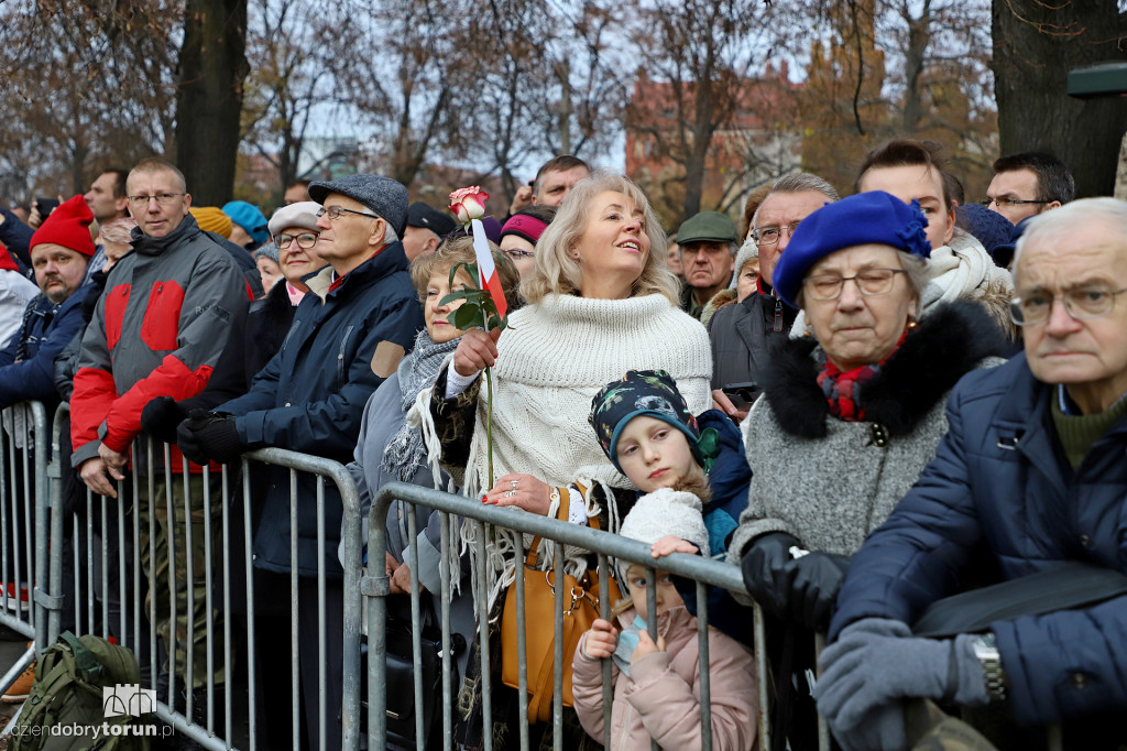 Uroczystość na placu Rapackiego w Toruniu