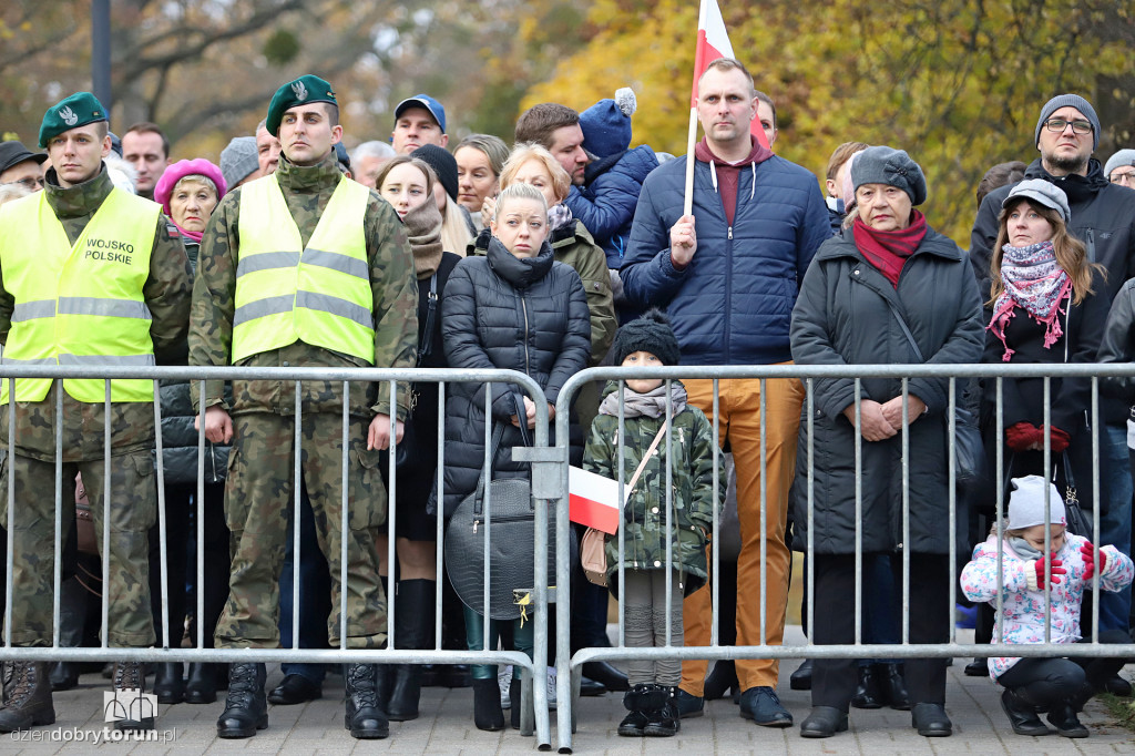 Uroczystość na placu Rapackiego w Toruniu