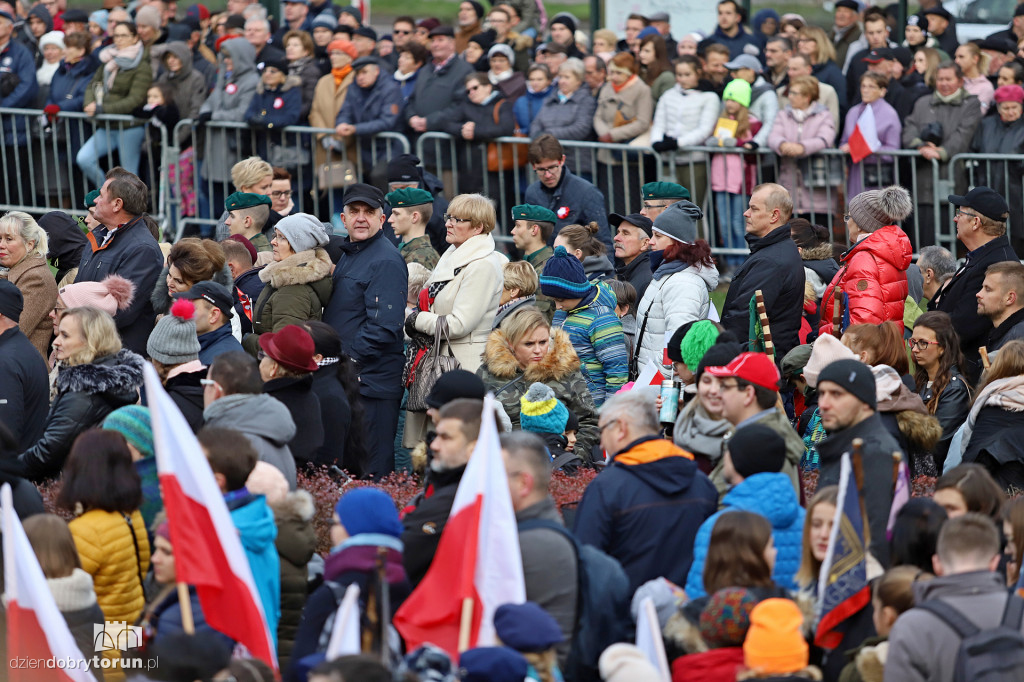 Uroczystość na placu Rapackiego w Toruniu