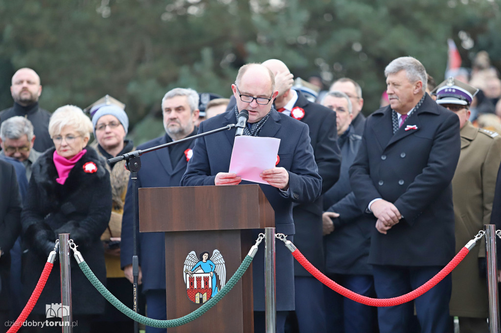 Uroczystość na placu Rapackiego w Toruniu