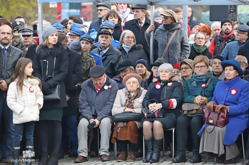 Uroczystość na placu Rapackiego w Toruniu