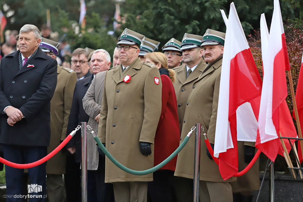 Uroczystość na placu Rapackiego w Toruniu