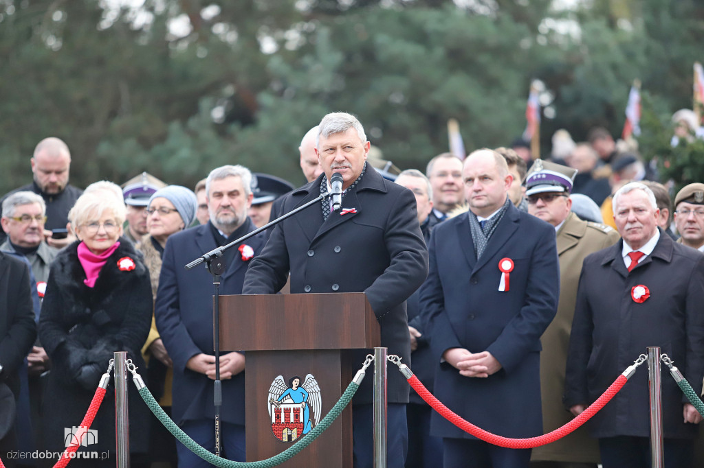 Uroczystość na placu Rapackiego w Toruniu