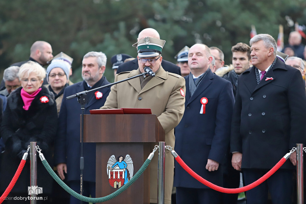 Uroczystość na placu Rapackiego w Toruniu