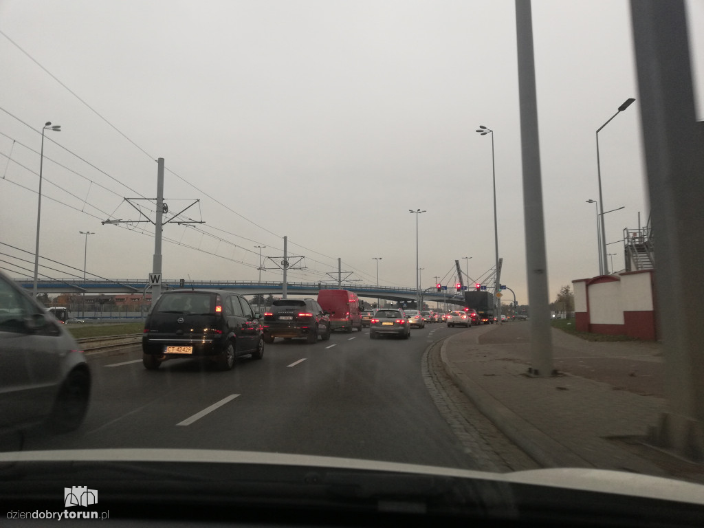 Uszkodzony gazociąg przy ul. Żółkiewskiego