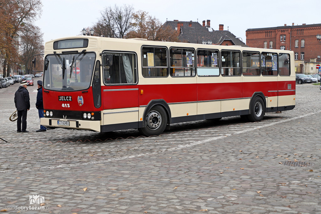 Czerwonym ogórkiem na Toruń Główny
