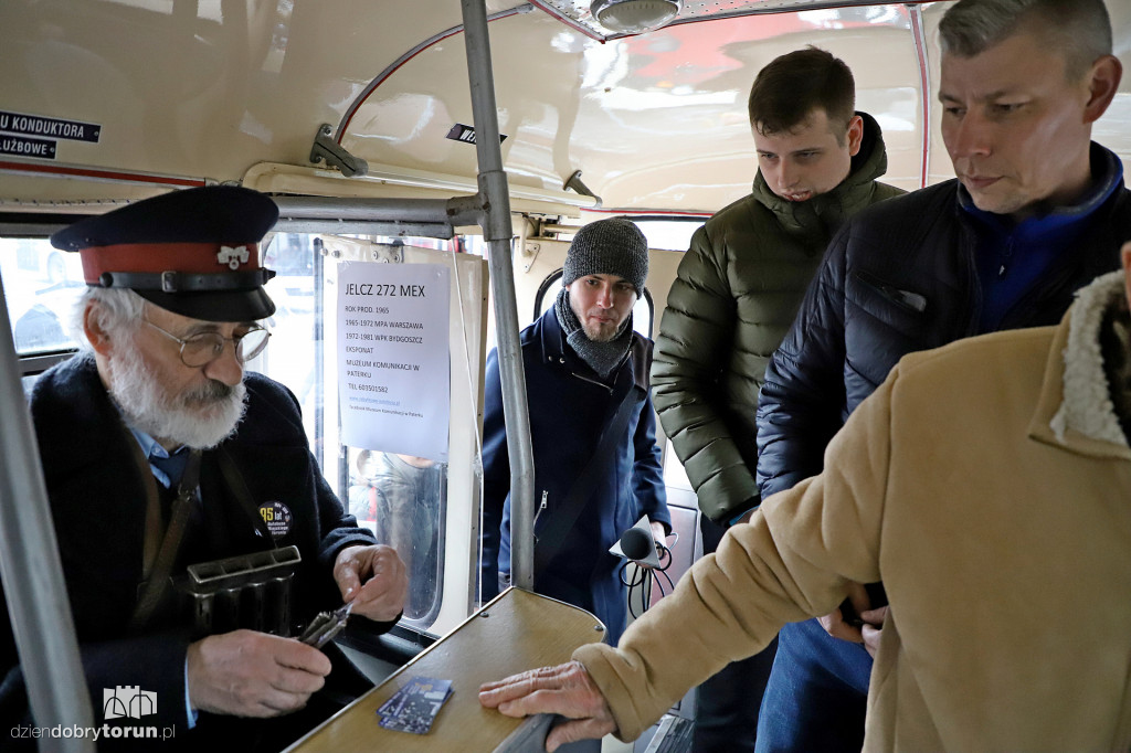 Czerwonym ogórkiem na Toruń Główny