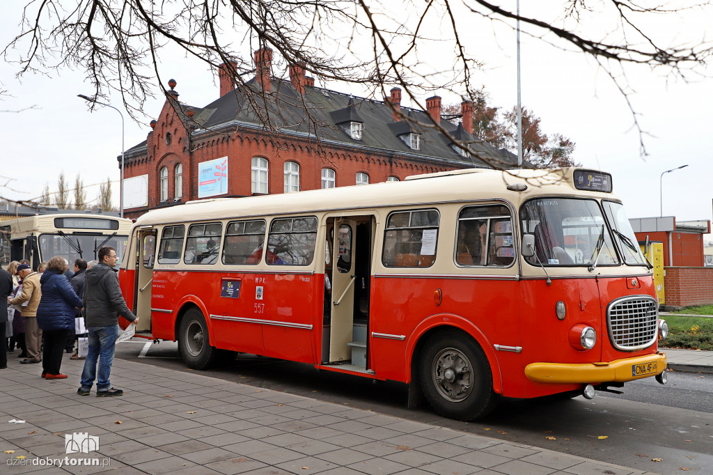 Czerwonym ogórkiem na Toruń Główny