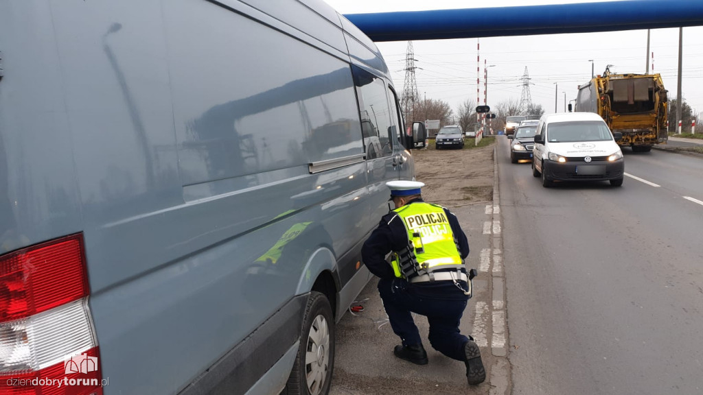 Policjanci skontrolowali pojazdy na ulicach miasta