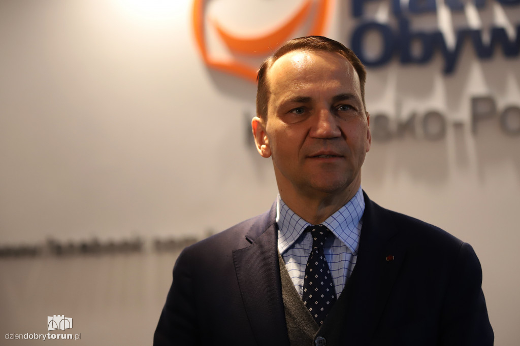 Otwarcie biura poselskiego Sikorskiego w Toruniu