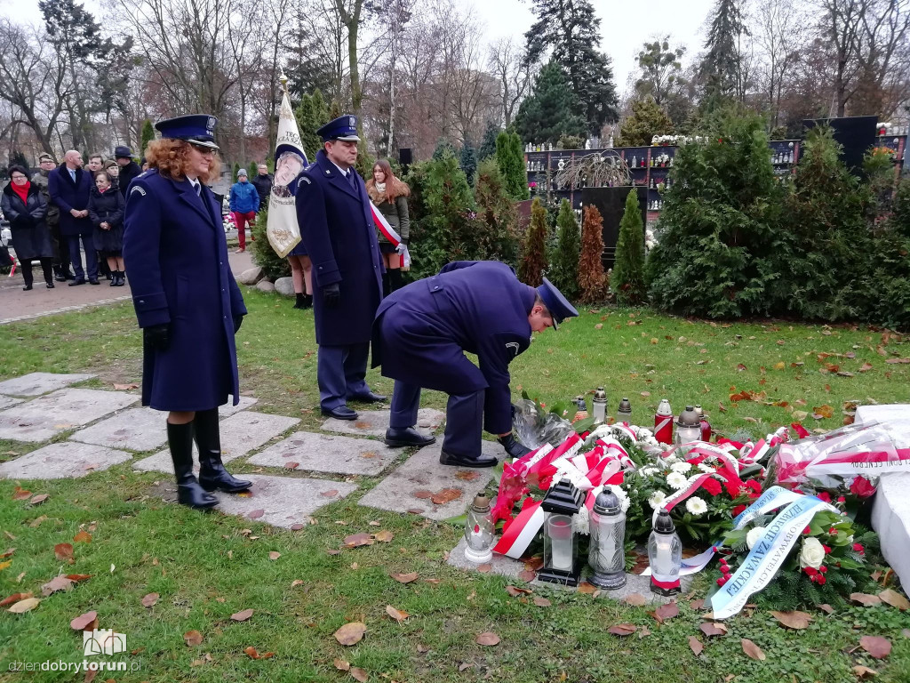 Toruń: uczcili urodziny gen. Zawackiej