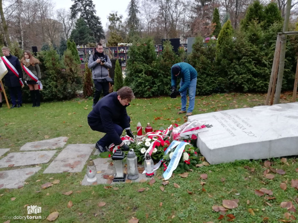 Toruń: uczcili urodziny gen. Zawackiej