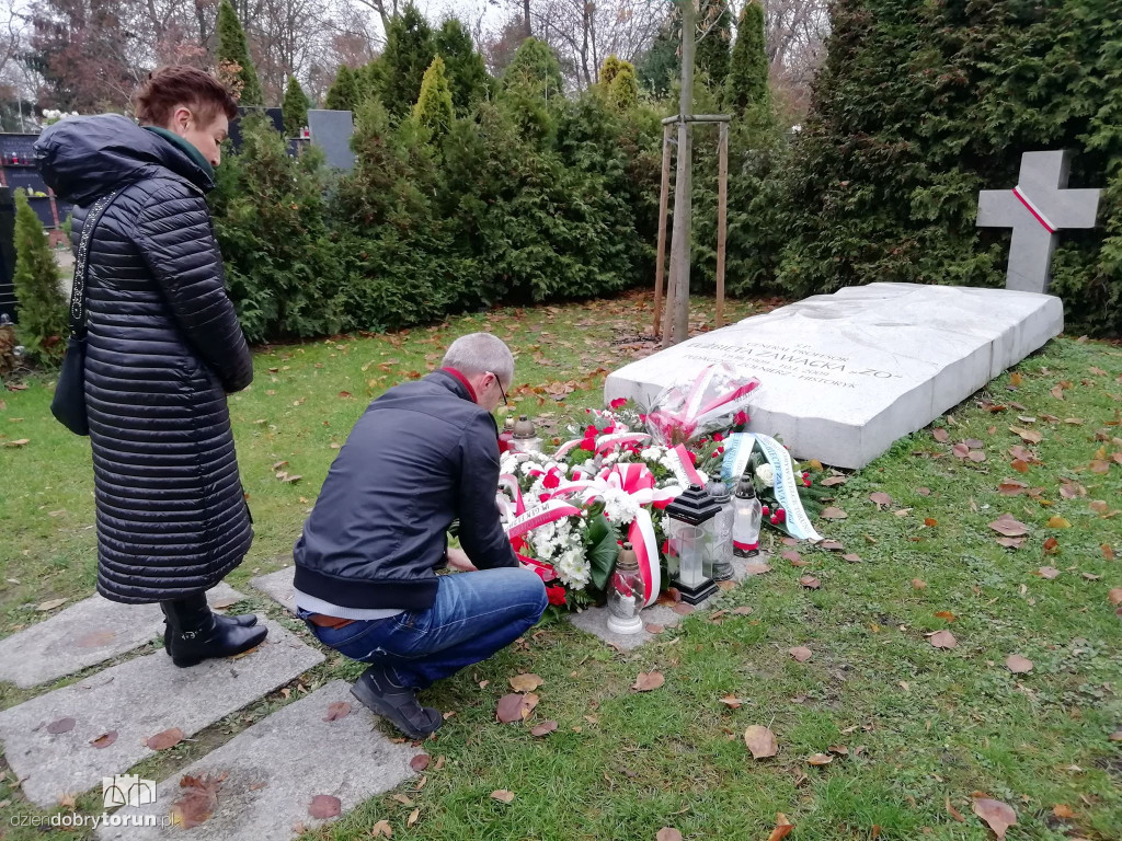 Toruń: uczcili urodziny gen. Zawackiej