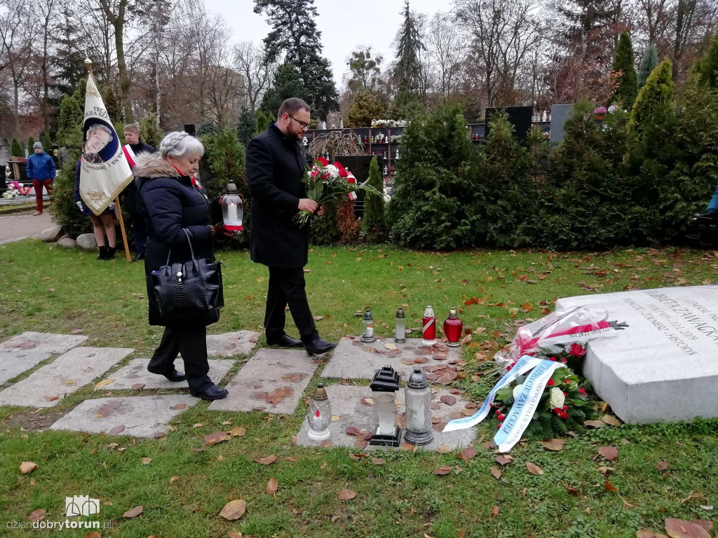 Toruń: uczcili urodziny gen. Zawackiej