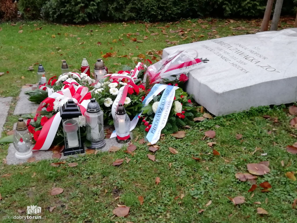 Toruń: uczcili urodziny gen. Zawackiej