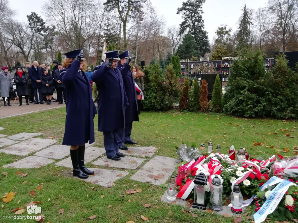 Toruń: uczcili urodziny gen. Zawackiej