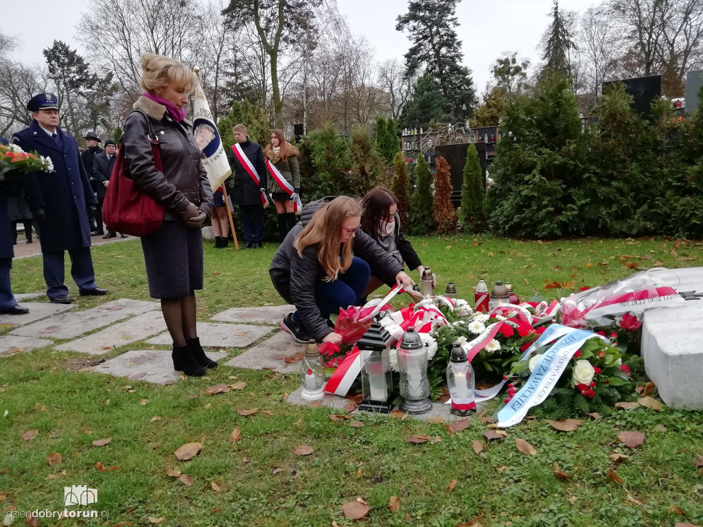 Toruń: uczcili urodziny gen. Zawackiej