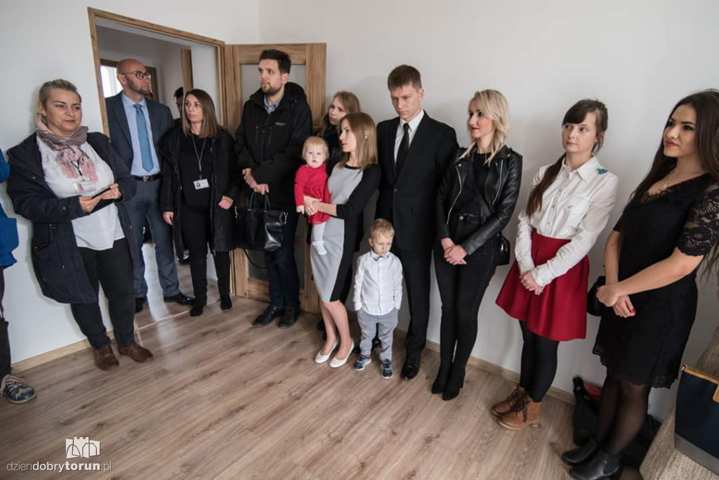 Otrzymali klucze do mieszkań za wyniki w nauce