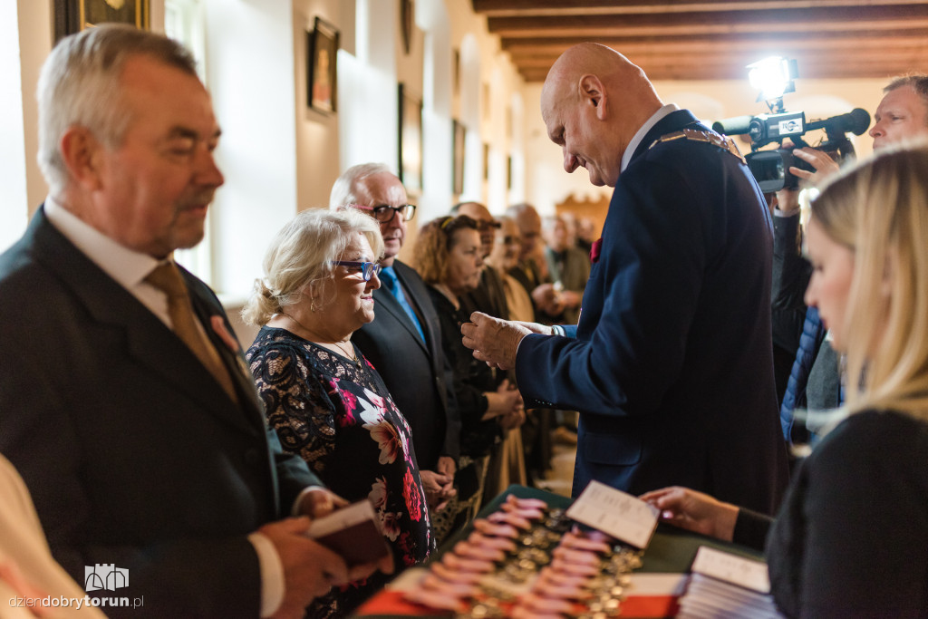 Prezydent wręczył medale małżeństwom