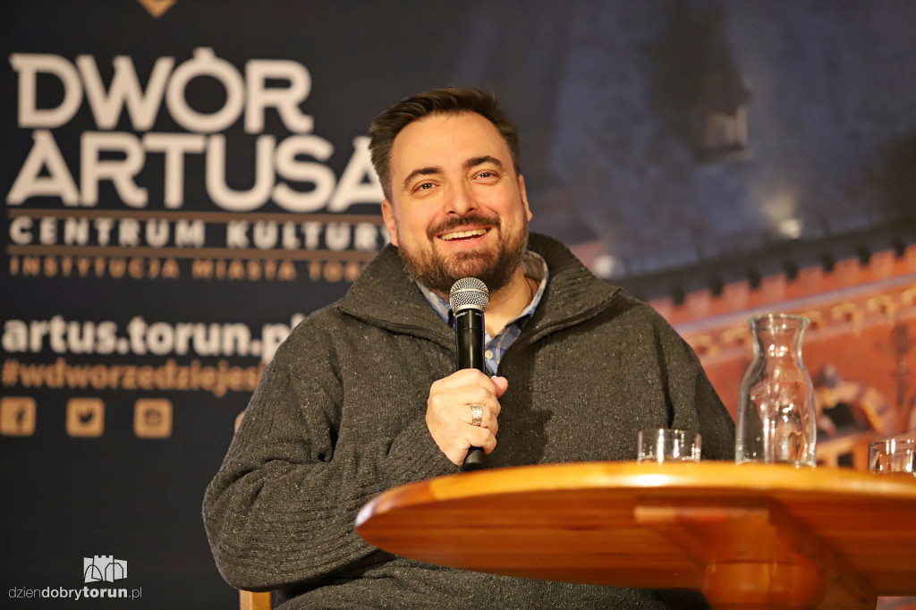 Tomasz Sekielski w Dworze Artusa