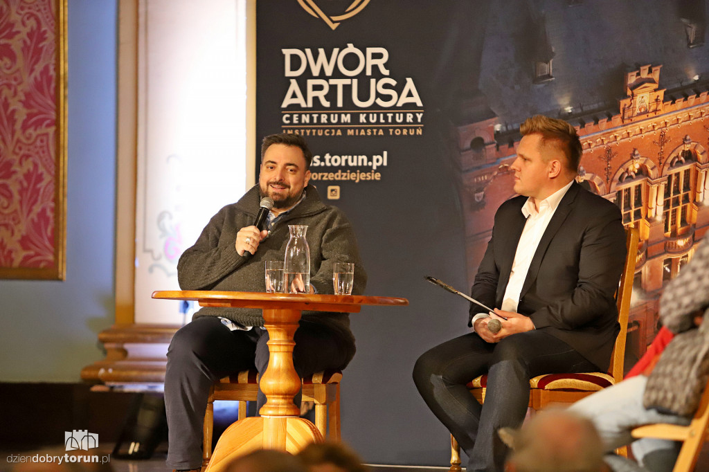 Tomasz Sekielski w Dworze Artusa
