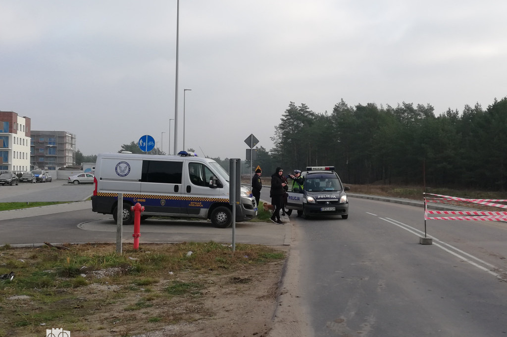 Ewakuacja mieszkańców z bloków na JAR-ze