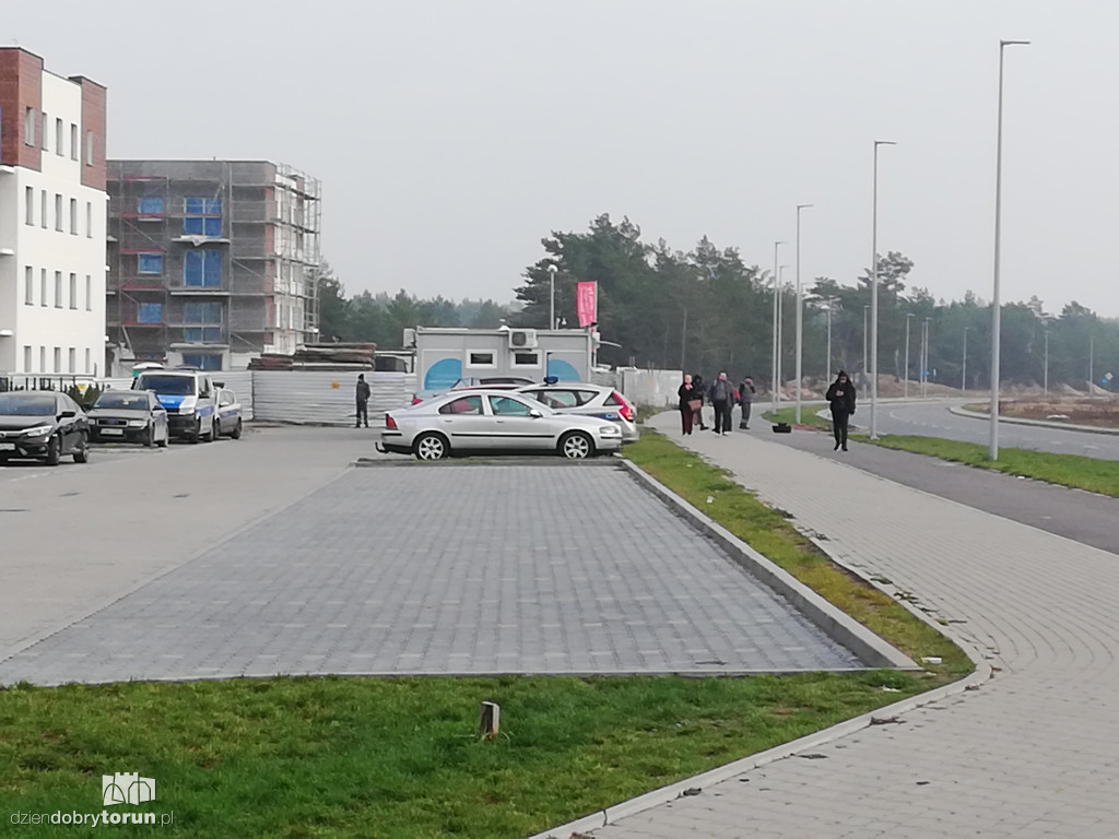 Ewakuacja mieszkańców z bloków na JAR-ze
