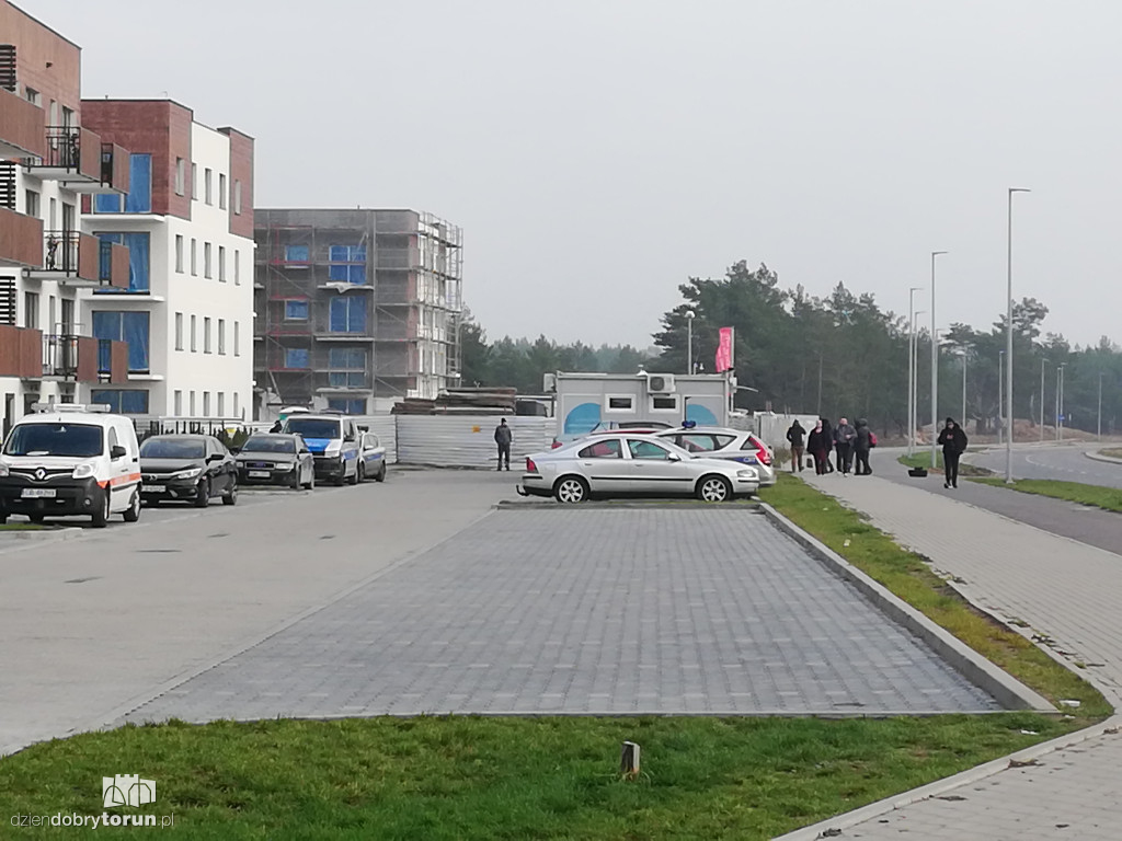Ewakuacja mieszkańców z bloków na JAR-ze