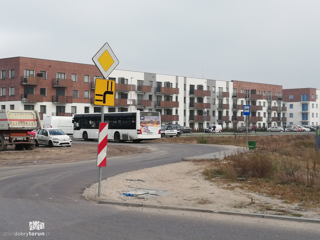 Ewakuacja mieszkańców z bloków na JAR-ze