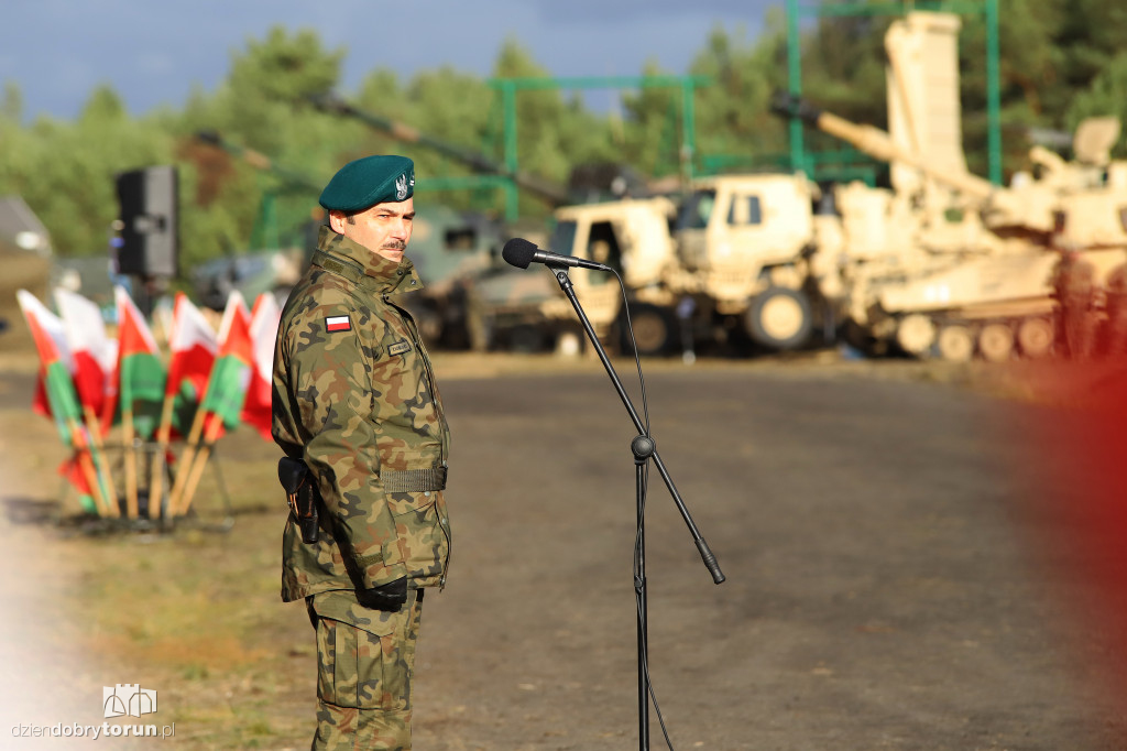 Uroczystości wojskowe na poligonie