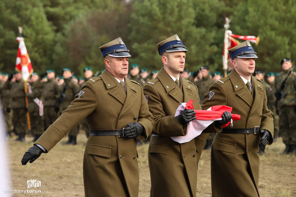 Uroczystości wojskowe na poligonie