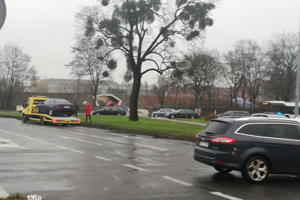 Kolizja pojazdów na placu Niepodległości