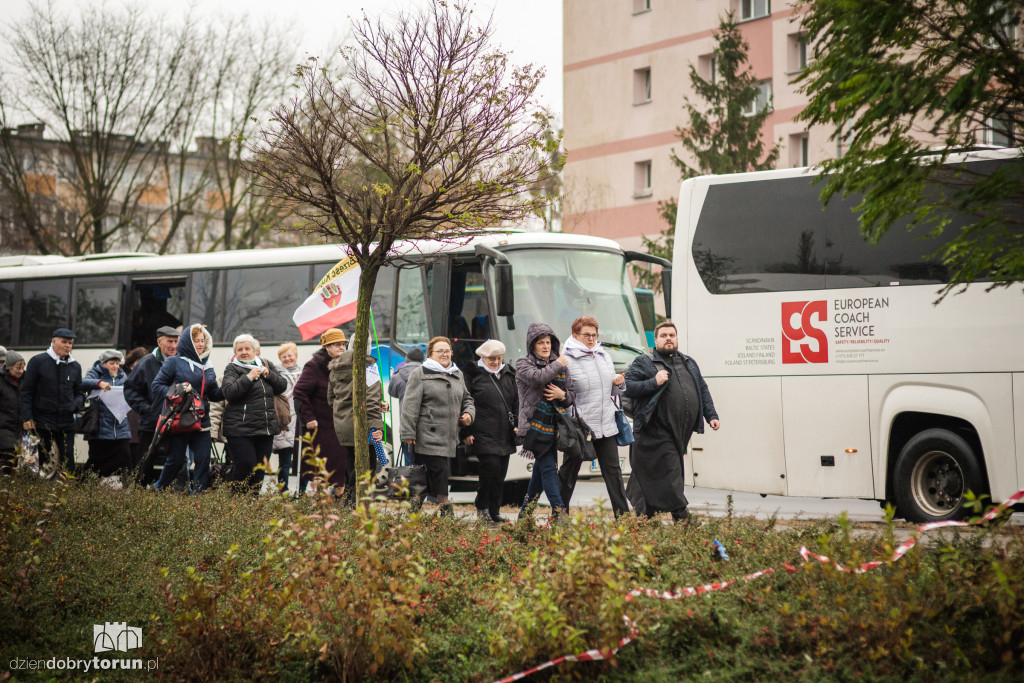 Urodziny Radia Maryja. Tłumy pod Areną Toruń cz. 2