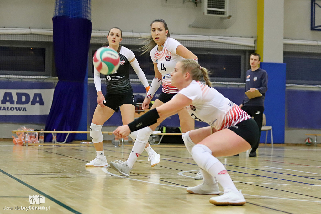 Budowlani Toruń 0 : 3 UNI Opole