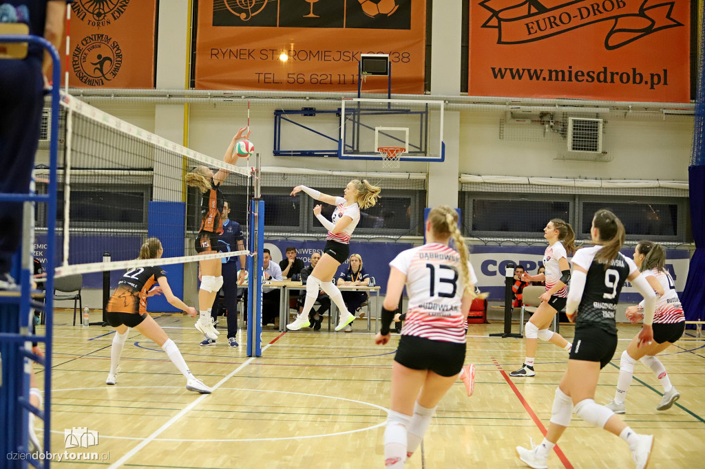 Budowlani Toruń 0 : 3 UNI Opole