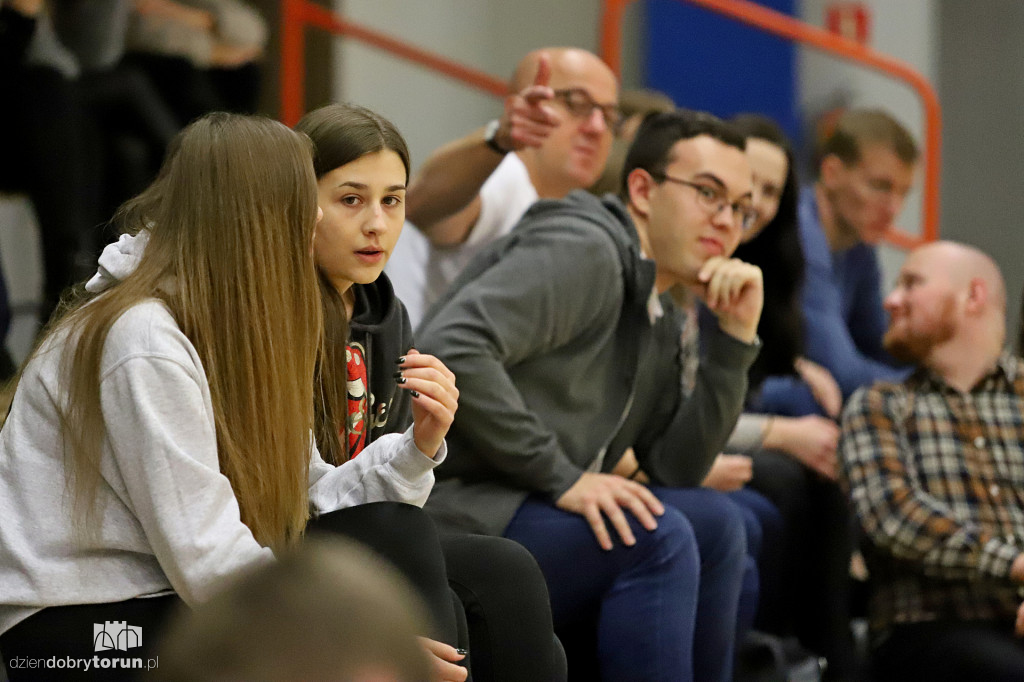 Budowlani Toruń 0 : 3 UNI Opole