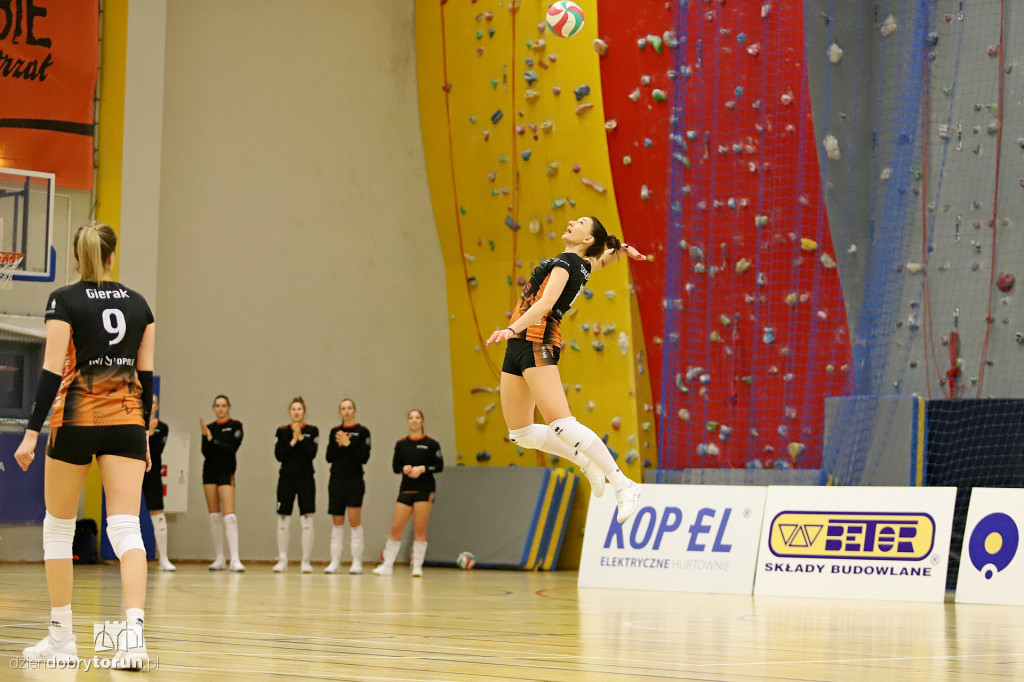 Budowlani Toruń 0 : 3 UNI Opole