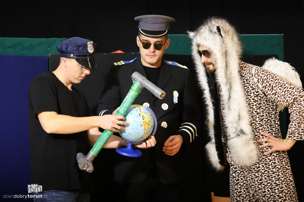Przedstawienie ,,Przygody kotka Mruczka''