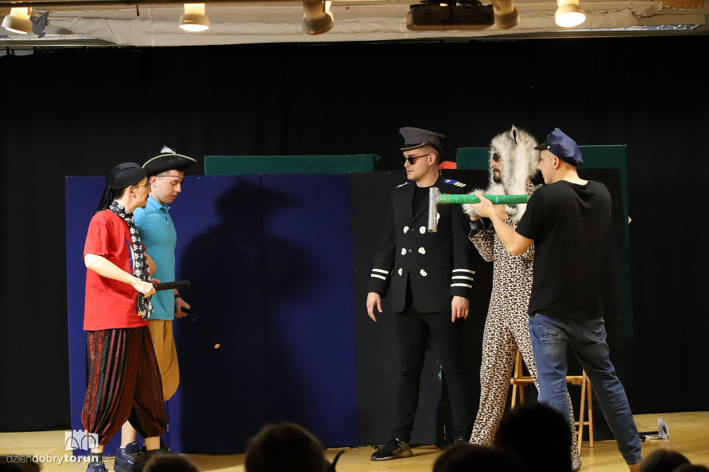 Przedstawienie ,,Przygody kotka Mruczka''
