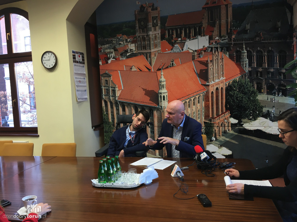 Konferencja o pomocy dla niepełnosprawnych