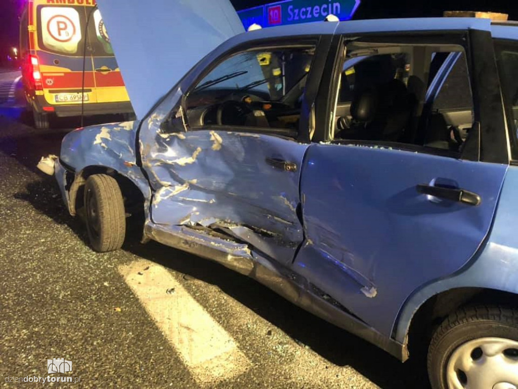 Wypadek na skrzyżowaniu drogi krajowej z wojewódzką