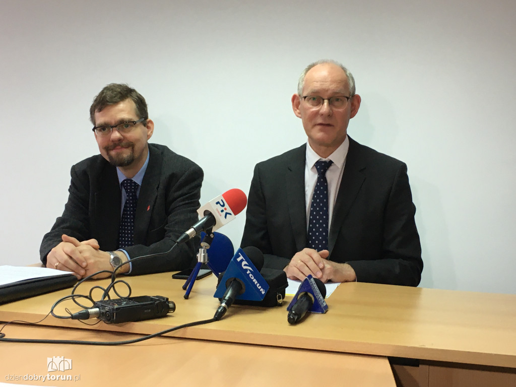 Toruń: konferencja posła Roberta Kwiatkowskiego