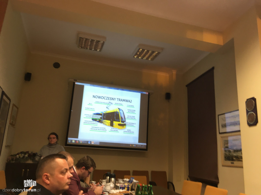 Konferencja o zakupie nowych tramwajów przez MZK