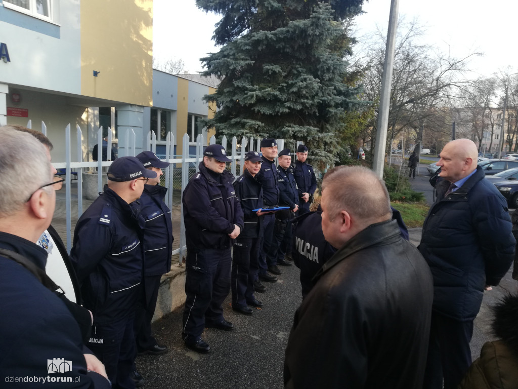 Toruńska policja z dwoma nowymi radiowozami