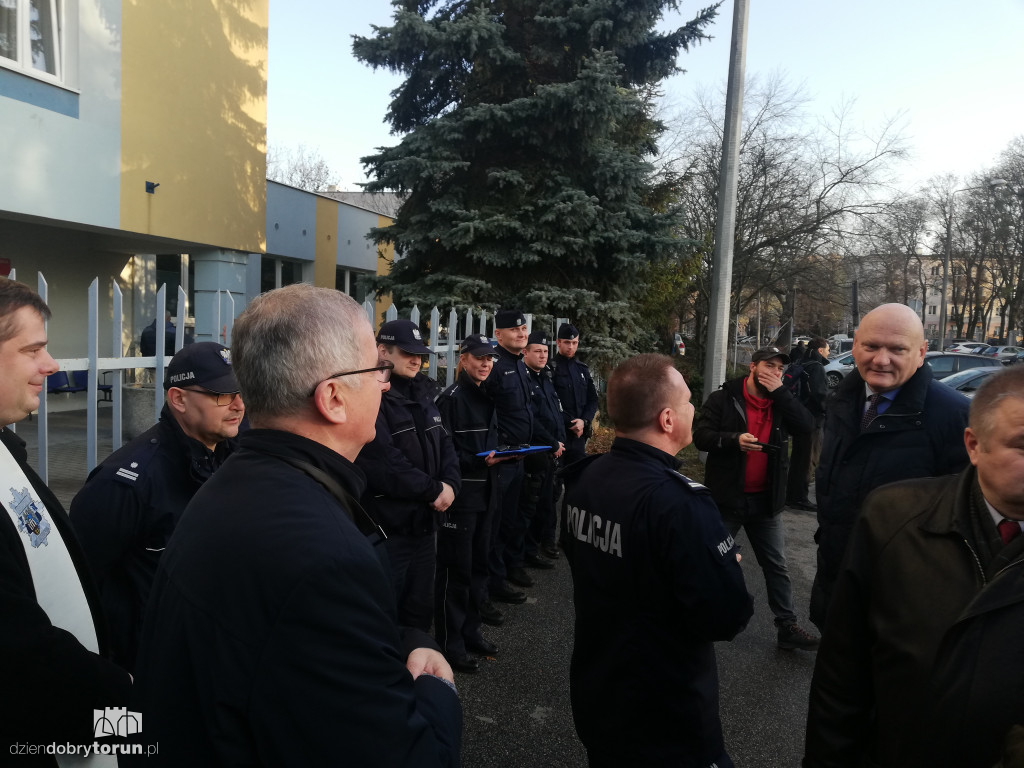 Toruńska policja z dwoma nowymi radiowozami