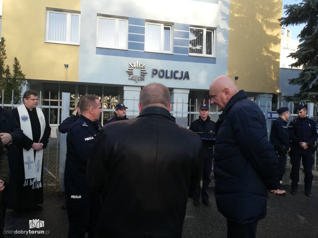 Toruńska policja z dwoma nowymi radiowozami