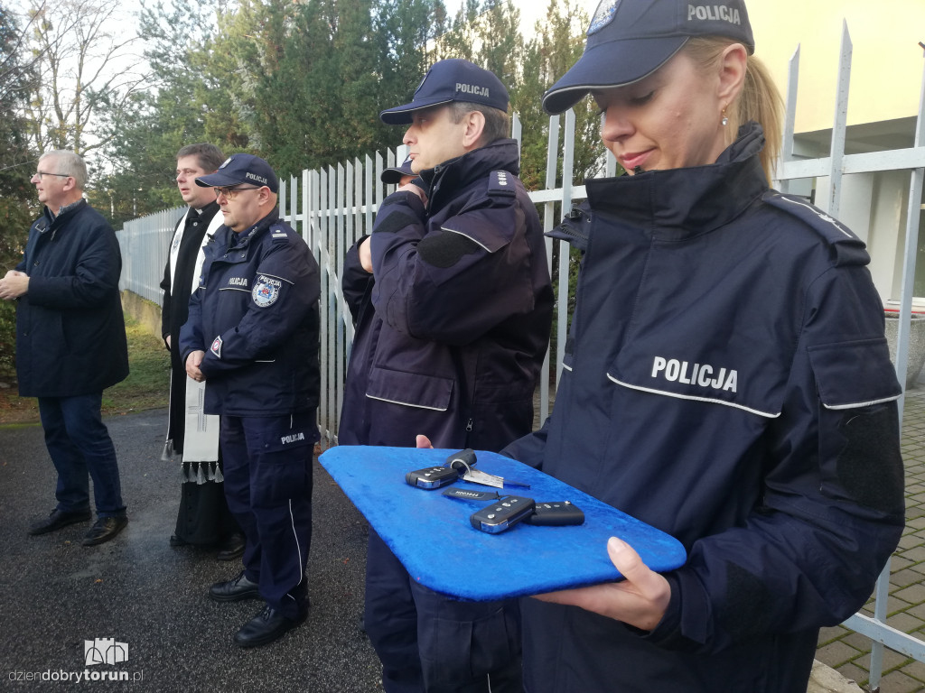 Toruńska policja z dwoma nowymi radiowozami
