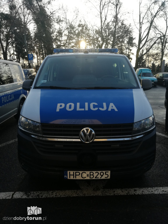 Toruńska policja z dwoma nowymi radiowozami