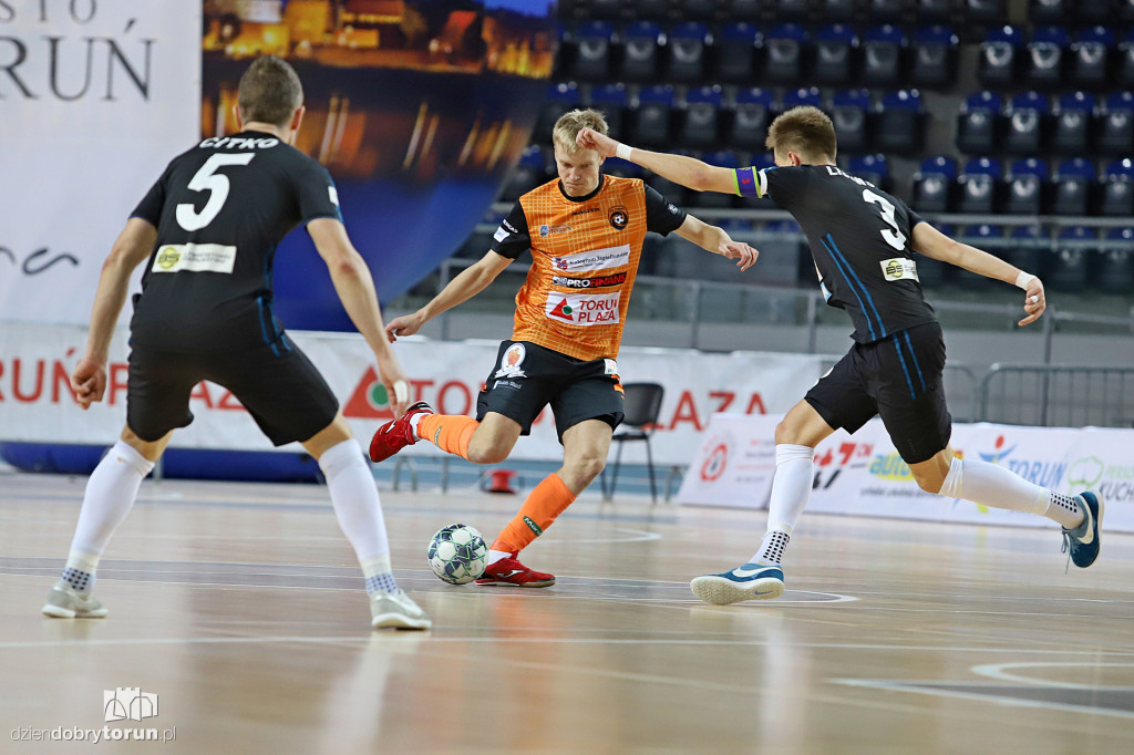 FC Toruń 4 : 2 MOKS Słoneczny Stok Białystok