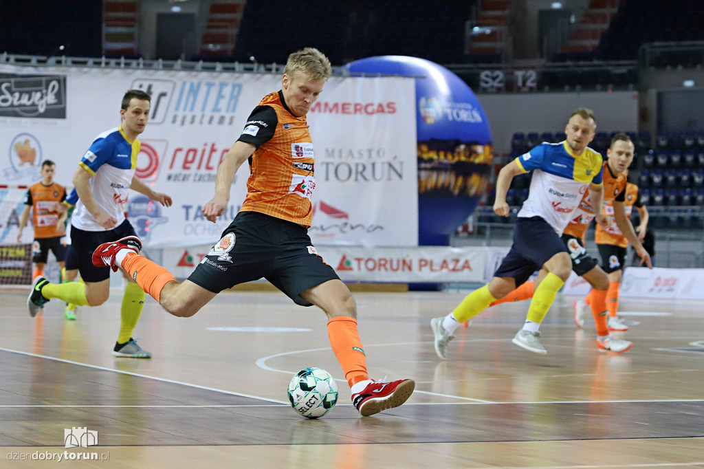 FC KJ Toruń 6:3 Gwiazda Ruda Śląska